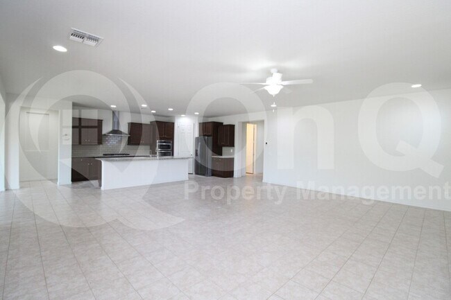 Foto del edificio - 26018 N 52nd Ln