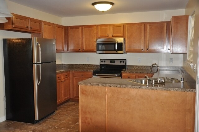 Foto del edificio - 627 Addison Ave