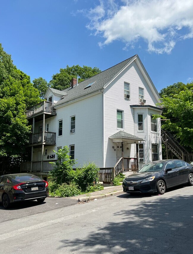 Building Photo - 93 Bellevue Ave