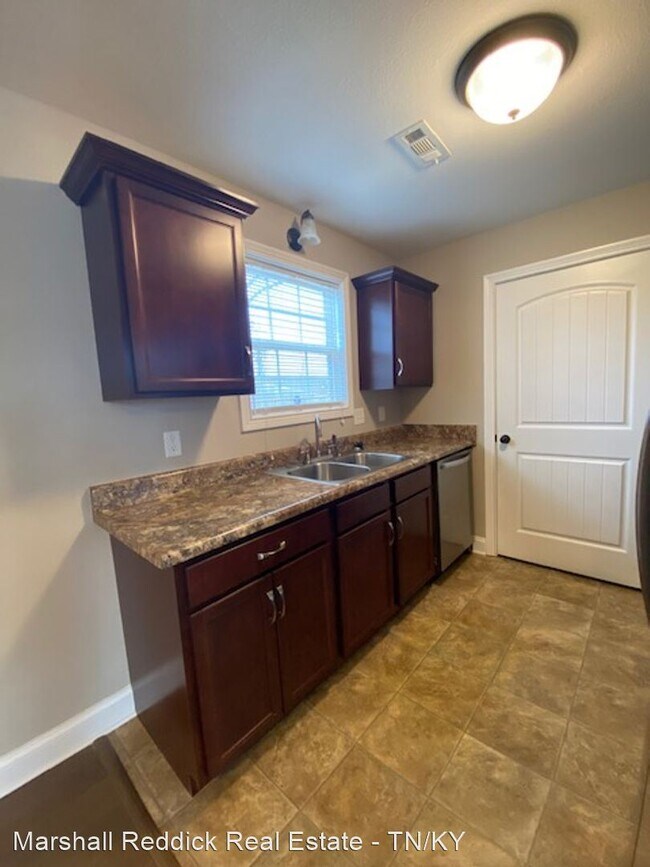 Building Photo - 3 br, 2 bath House - 739 Inver Lane