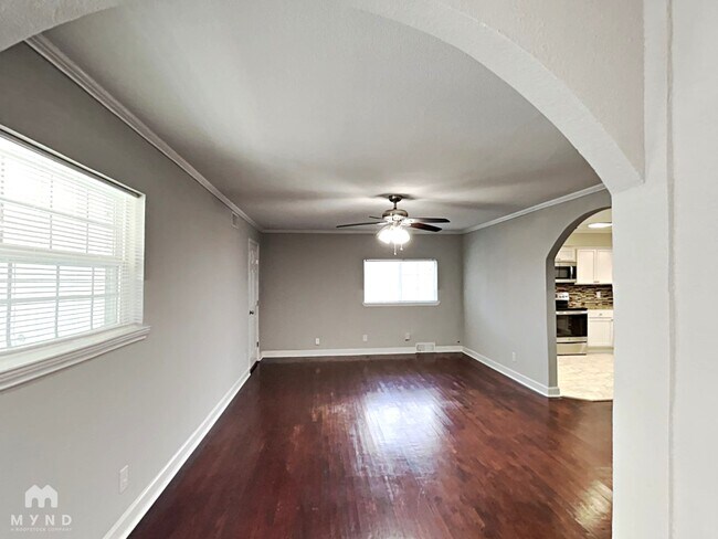 Foto del edificio - 2141 Province Ln