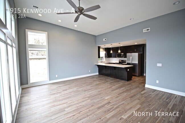 Foto del edificio - 3915 Kenwood Ave