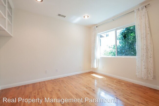 Foto del edificio - 3 br, 2 bath House - 1106 S Plymouth Blvd