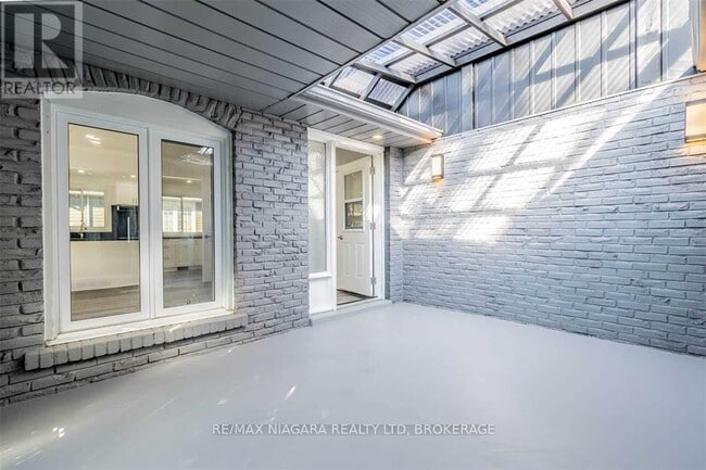 Building Photo - 22 Chantler Rd