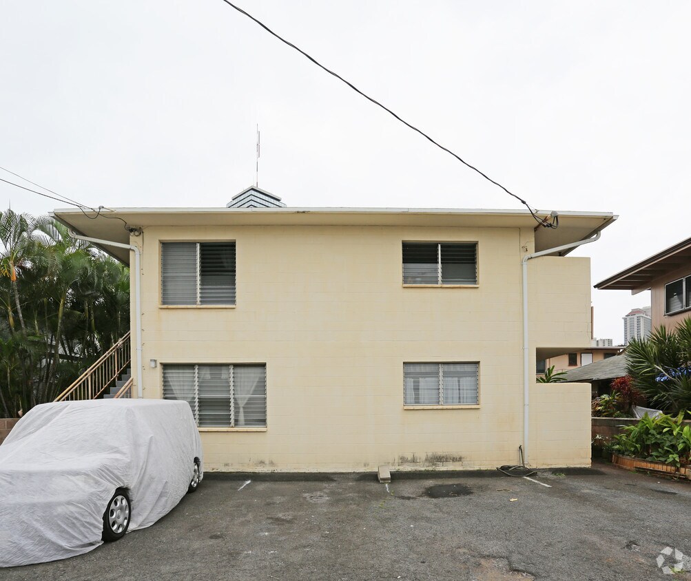 Building Photo - 1733 Malanai St
