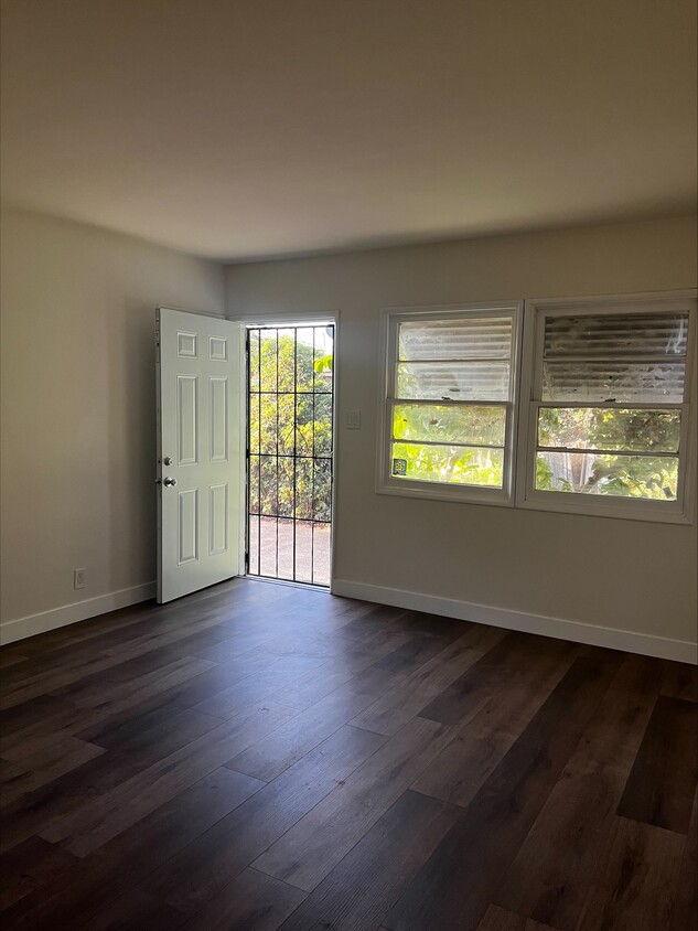 Building Photo - 7722 Pickering Ave