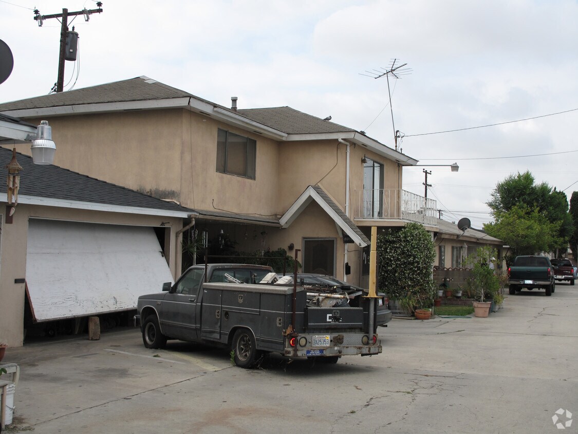 Building Photo - 8042-8046 1/2 Alhambra Av