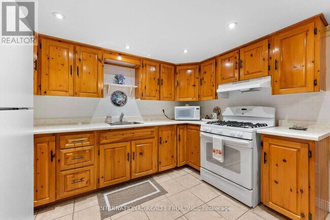 Photo du bâtiment - 46 Johnson Rd