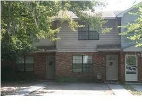 Building Photo - 5031 Chateau Ave