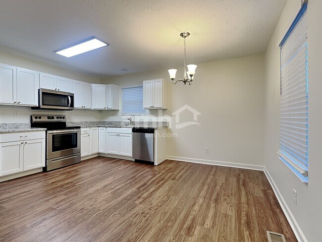 Building Photo - 7450 Sterling Springs Way