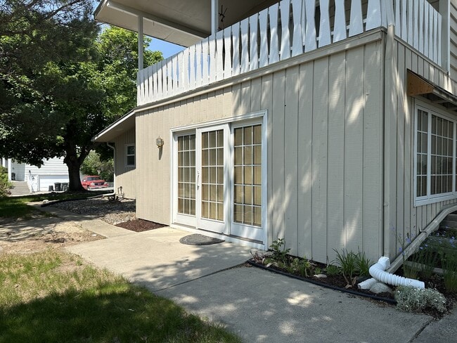 Building Photo - 4131 Rimrock Rd