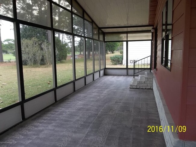 Building Photo - 14697 Brookridge Blvd