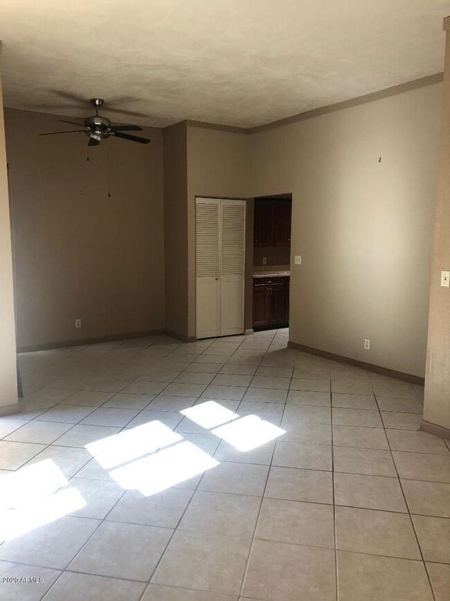 Building Photo - Great Tempe location 2 Bedroom/2 Bath