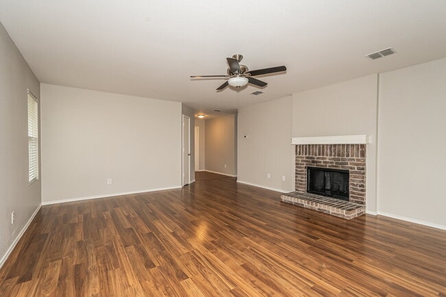 Building Photo - 1640 Diamond Lake Trail