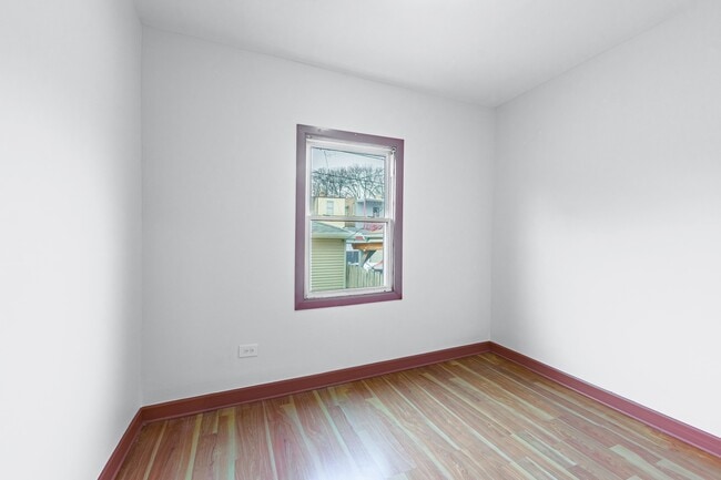 Foto del edificio - 1810 N Long Ave