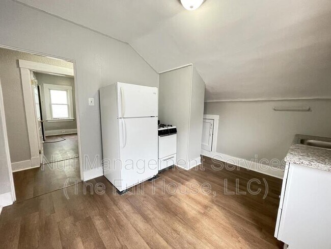 Foto del edificio - 1013 Theona St