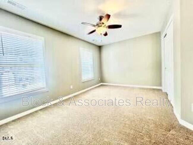 Building Photo - 5419 Vista View Ct