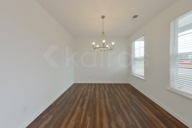 Building Photo - 107 Silver Maple Ln