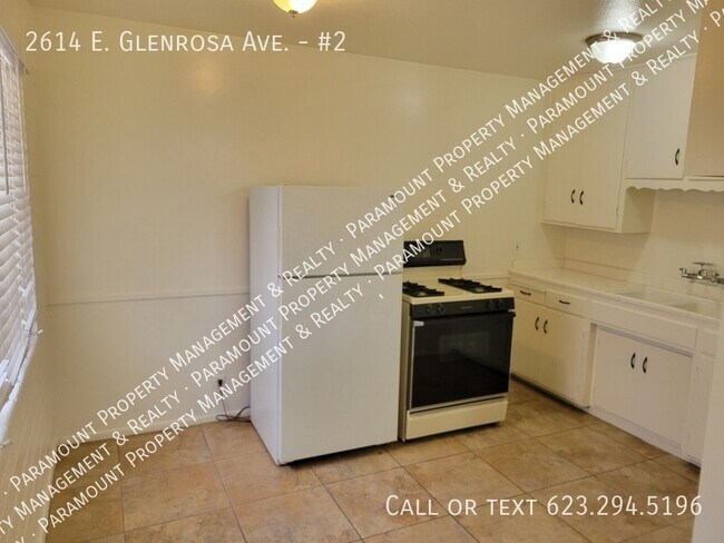Foto del edificio - 2614 E Glenrosa Ave