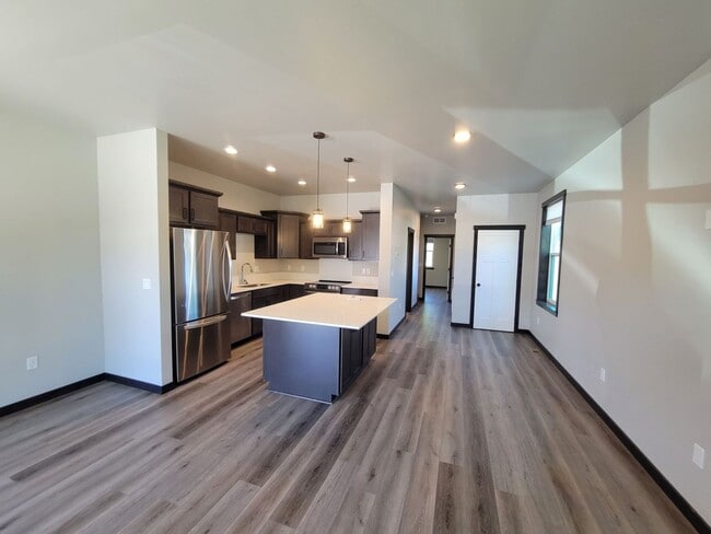 Building Photo - 3 Bedroom, 2 Bathroom Home in Priest River
