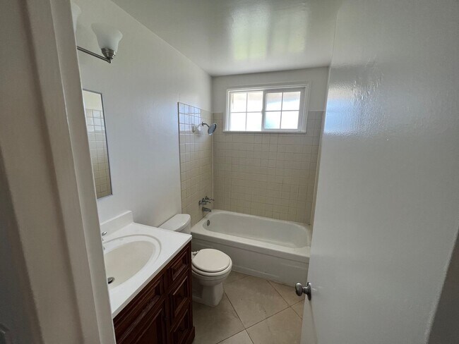 Foto del edificio - 3 Bed 2 Bath Home!