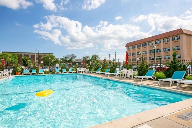 Foto del edificio - 185 Park Ave