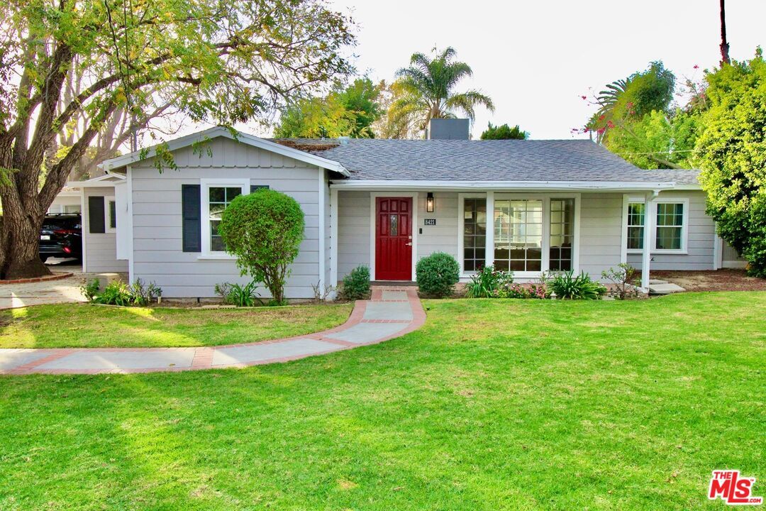 Foto principal - 8421 Darby Ave