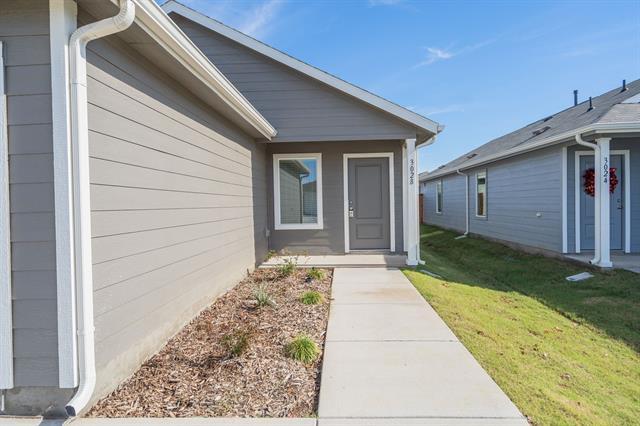 Foto del edificio - 3028 Burmese St