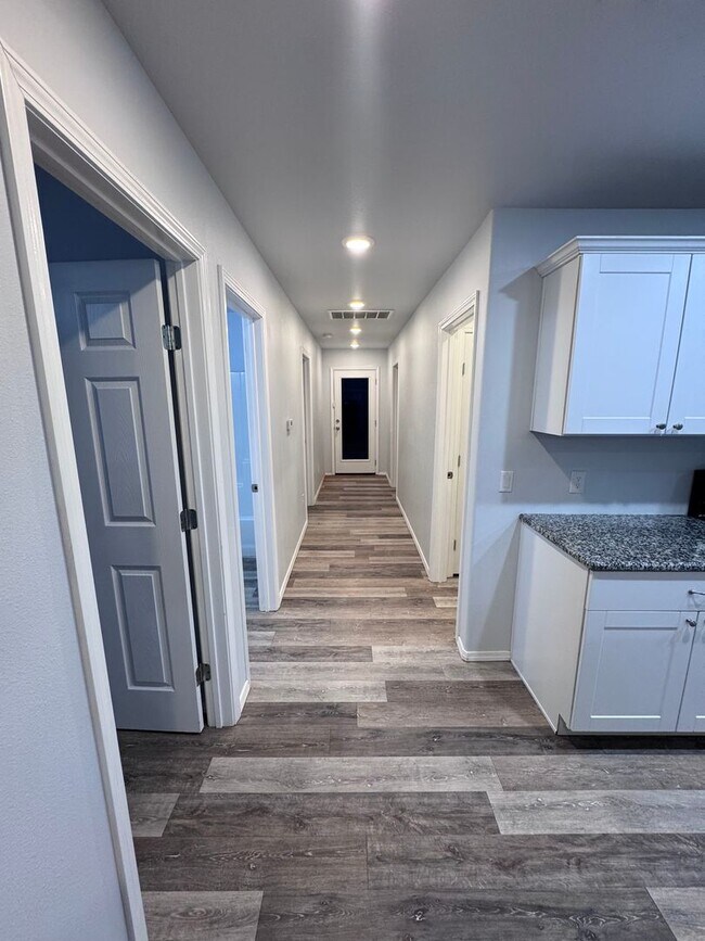 Foto del edificio - 1106 N Englewood Ave