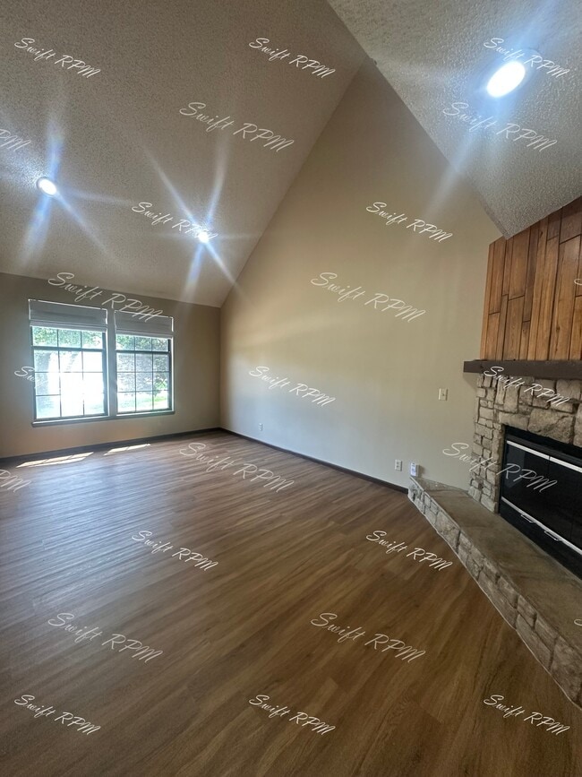Foto del edificio - 6704 W 150th St