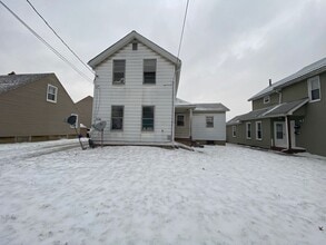 Building Photo - 826 W Highland Ave