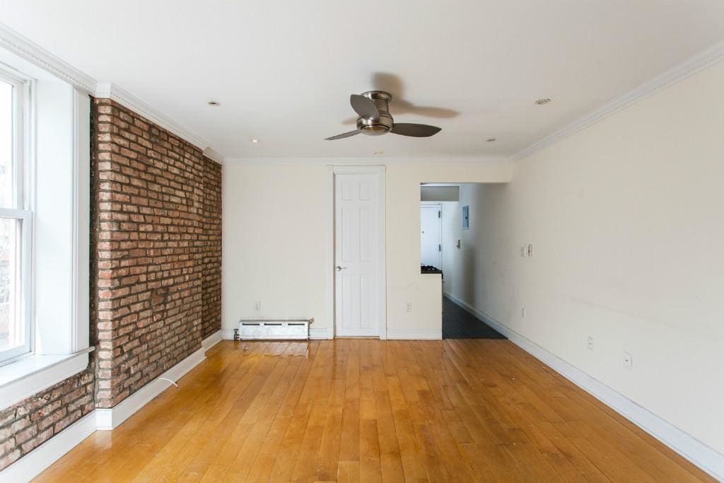 Primary Photo - 89 Bedford St
