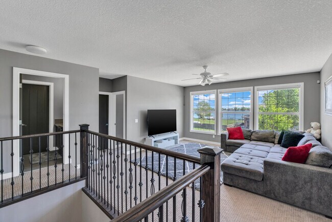 Building Photo - 535 W Chestermere Dr