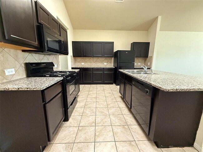 Building Photo - 11112 Dawes Pl