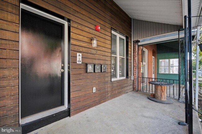 Building Photo - 629 N 32nd St