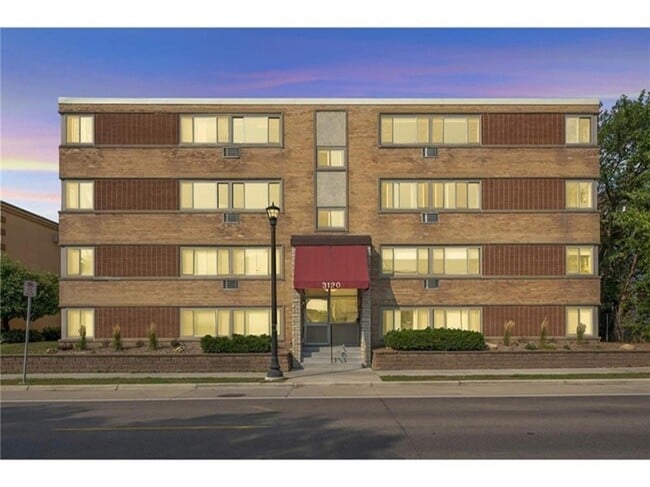 Foto del edificio - 3120 Hennepin Ave