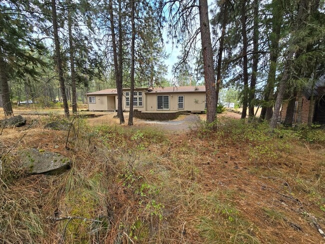 Building Photo - 4161 W. Foothills Dr. Units A-C