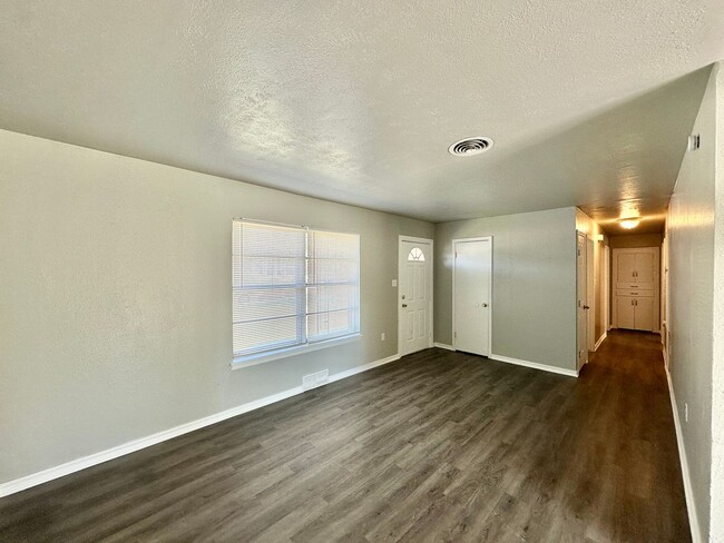 Foto del edificio - 1502 NW 47th St