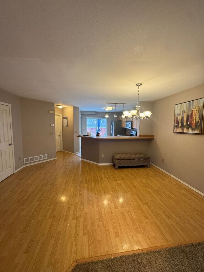 Foto del edificio - 8579 Sara Lynn Pl