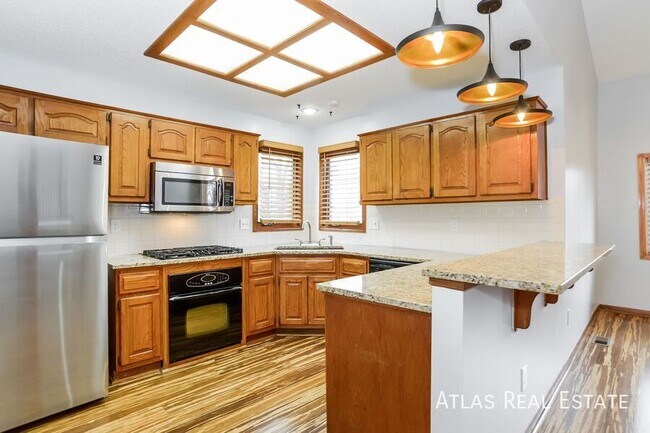 Foto del edificio - 6438 Roundtree St
