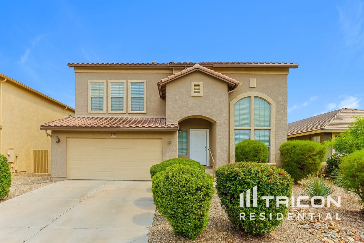 Foto principal - 41272 W Laramie Rd