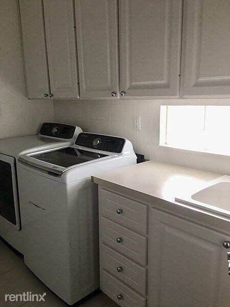 Foto del edificio - 5 br, 3 bath House - 8033 Kaliko Lane