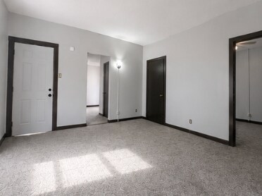 Espacio vital - 750 W Grand Ave