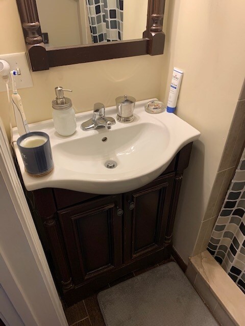 Building Photo - 6 Dana St