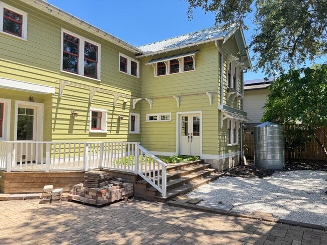 Building Photo - 2709 Albans Rd