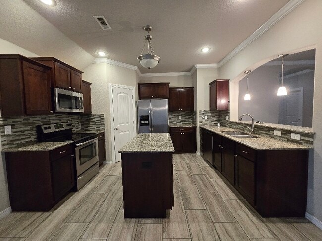 Building Photo - 110 Sullivans Wy