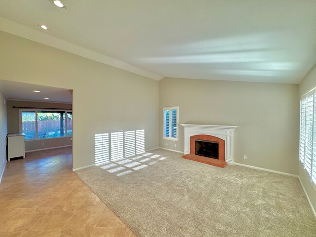 Building Photo - Great 3B/2BA House in San Marcos!