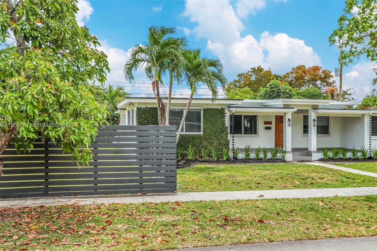 Foto del edificio - 6050 SW 44th Terrace