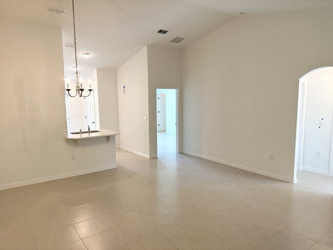 Building Photo - 7 Seton Place
