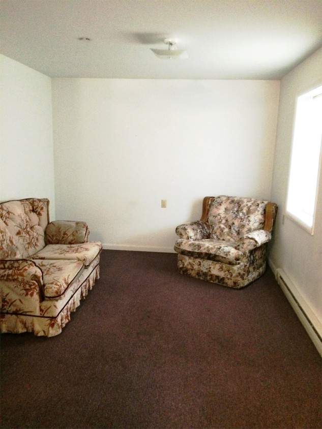 Primary Photo - 246 Shaw St
